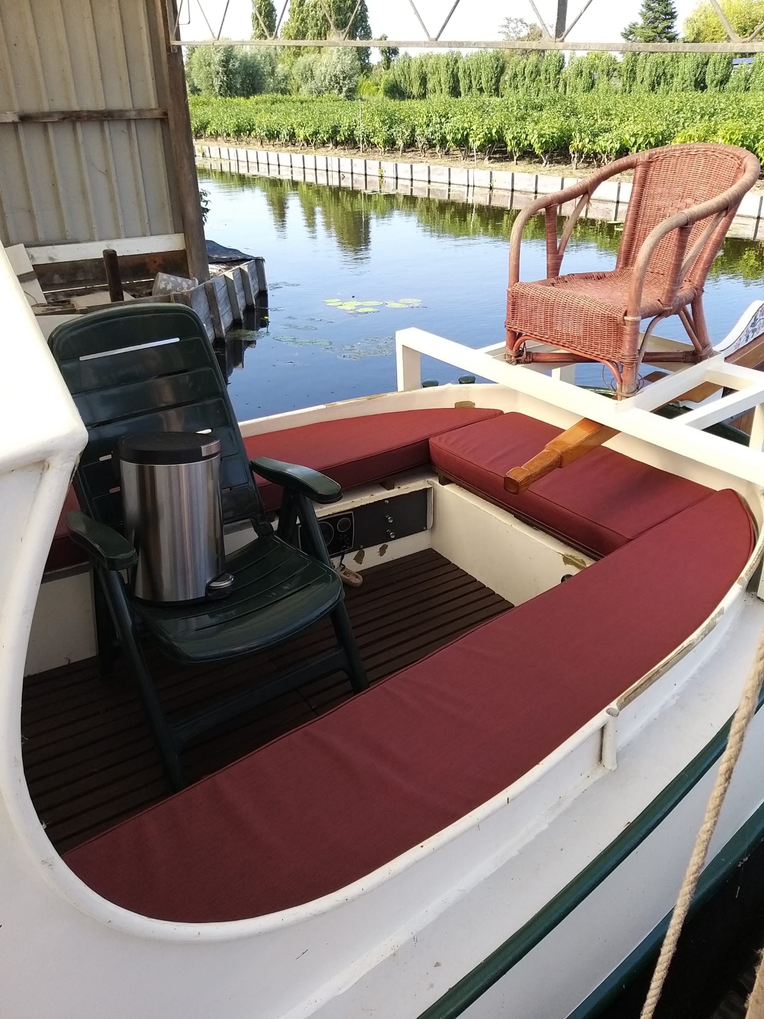 Bootkussens Aalsmeer gemaakt door Ma2sAalsmeer Zeilmakerij Ma2s Bootkussens naaien, Decontaminatie- douches, Nederland, Markiezen herbekleden