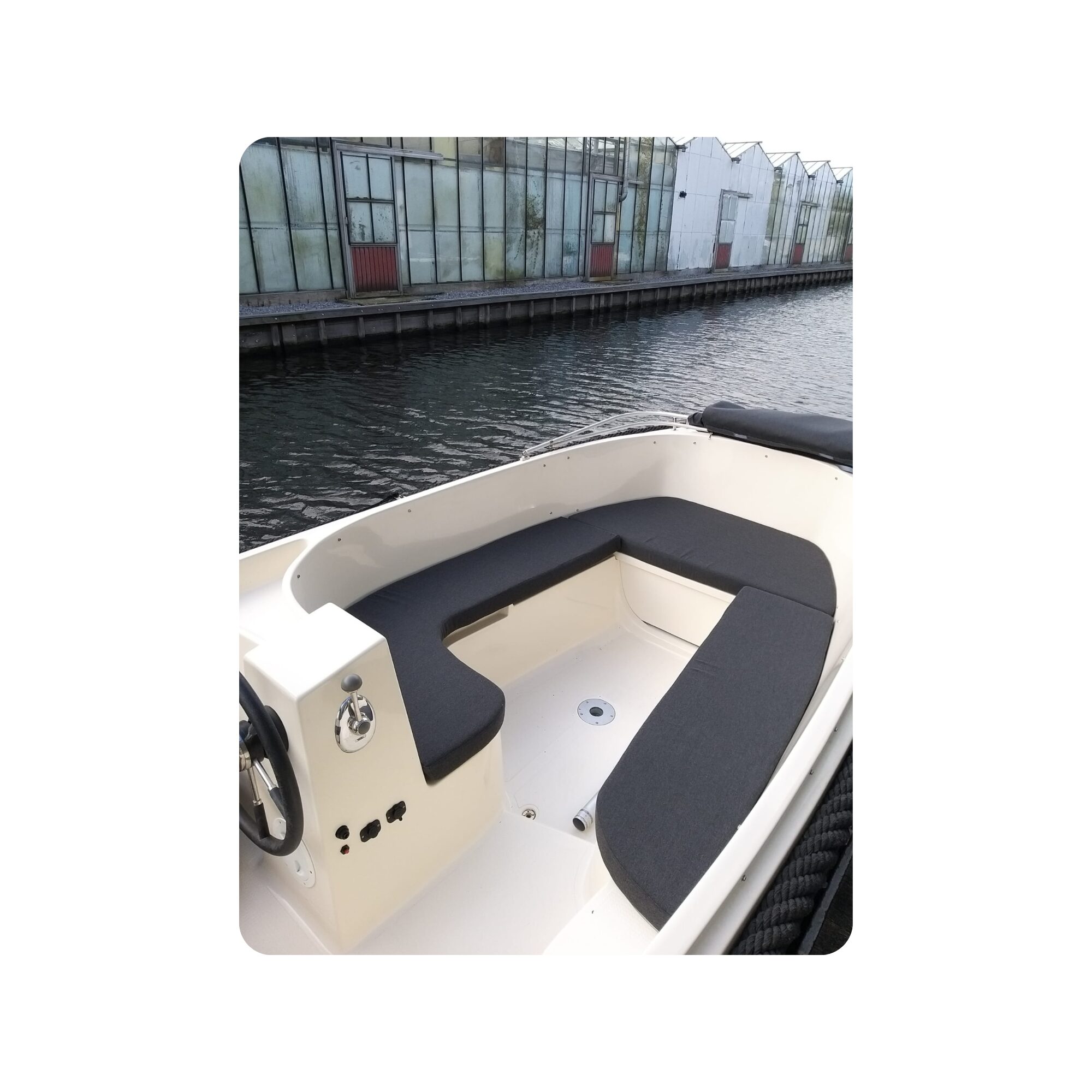 Bootkussens-Aalsmeer-zeilmakerij-repareren-varen-boot-ma2s-bootkap